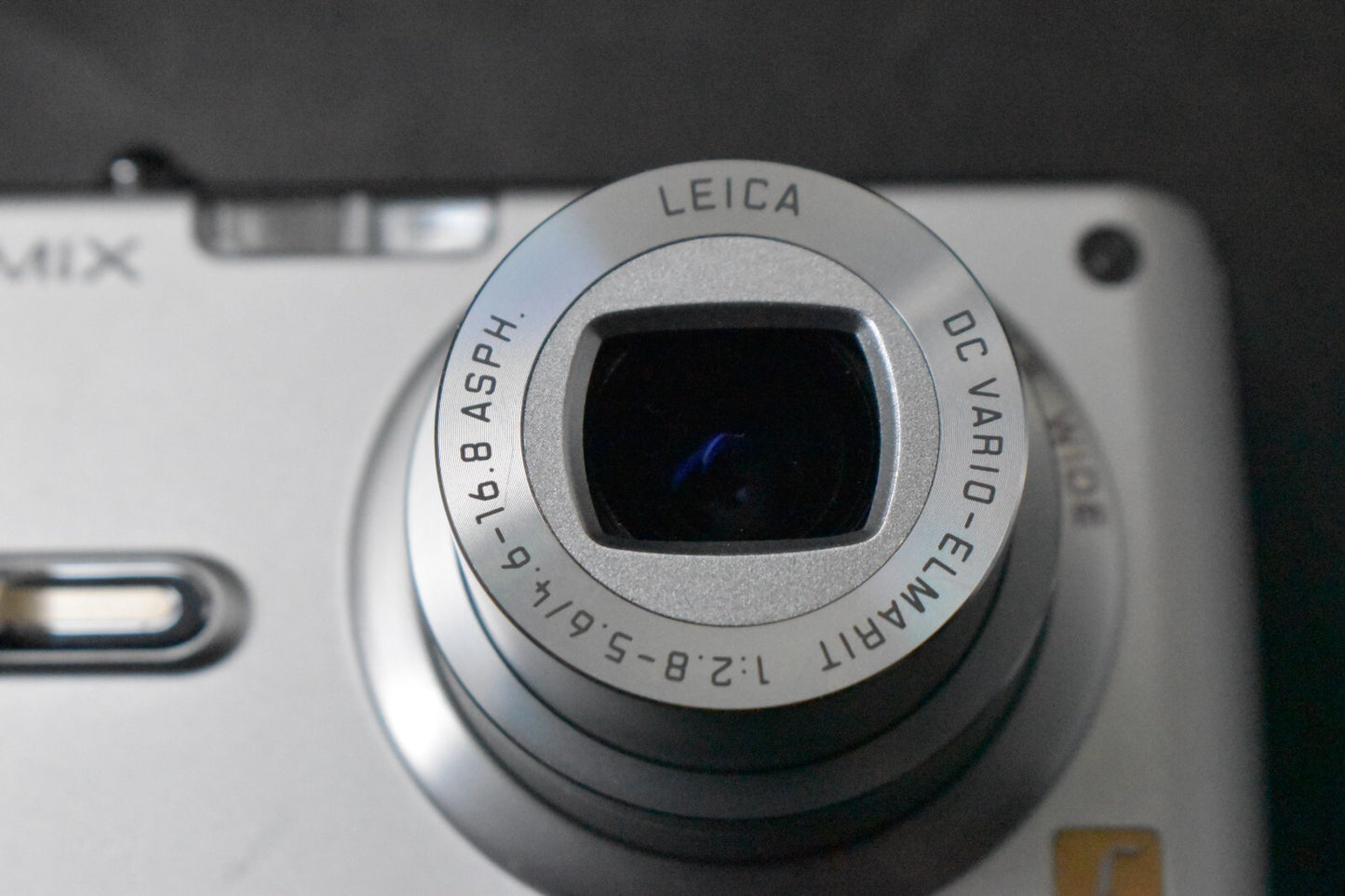 [1 Yr Warranty] Panasonic Lumix DMC-FX07 Compact Digital Camera Silver 6438