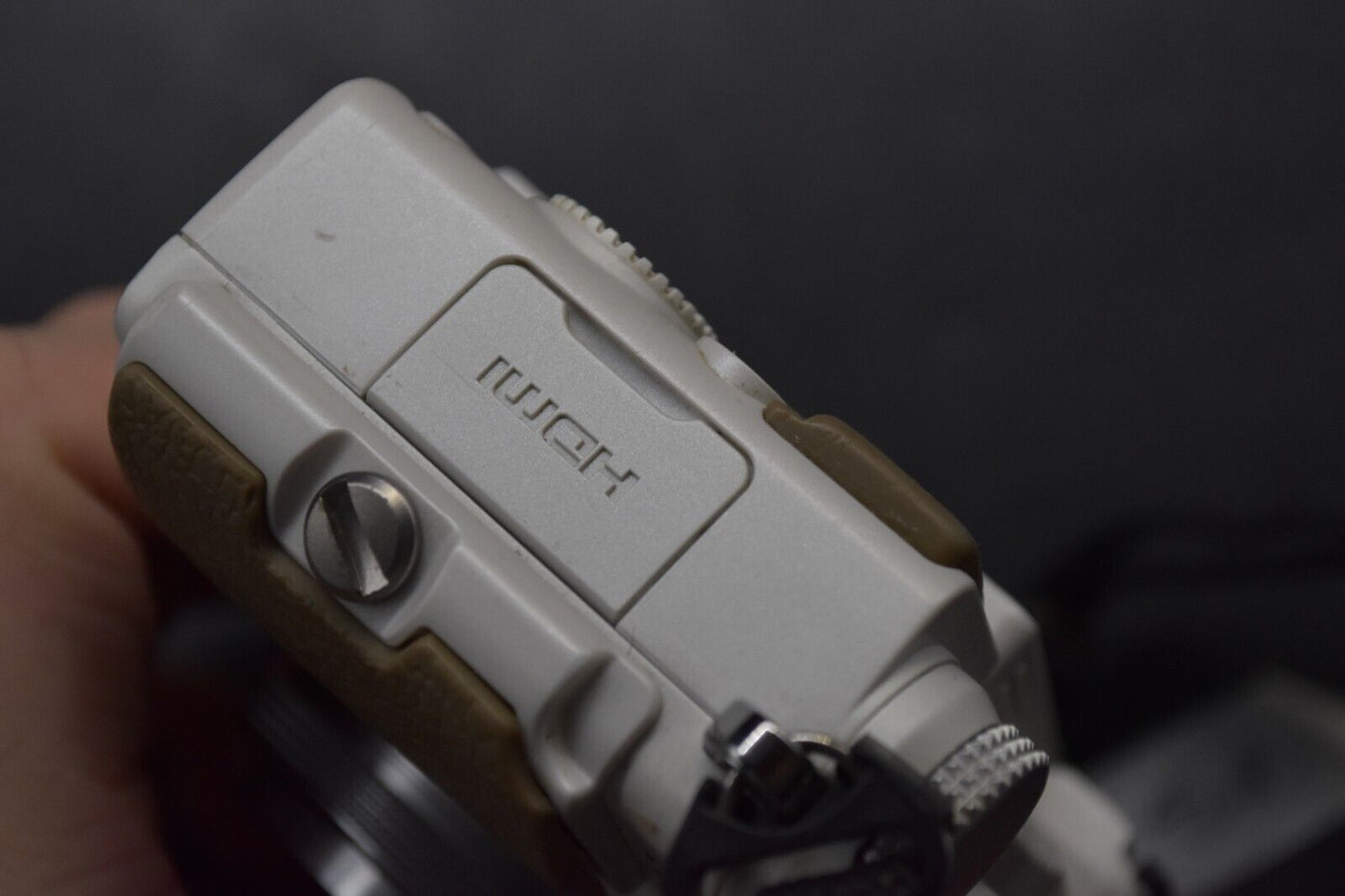 OLYMPUS STYLUS XZ-2 12.0MP White DIGITAL CAMERA From JAPAN 【NEAR MINT】 4018