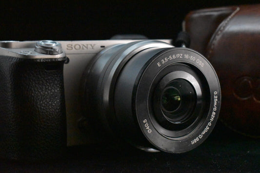 Sony alpha a6000 Digital Mirrorless Camera with Lens Silver [N MINT] 5368-5371