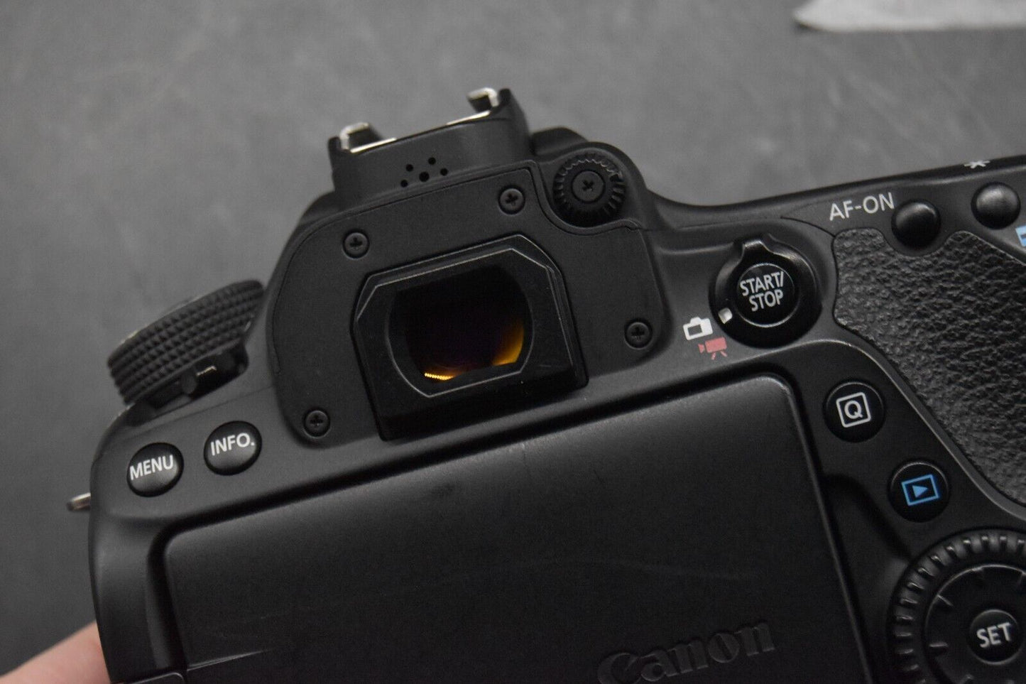 Canon EOS 80D 24.2 MP Digital SLR Camera Body 【MINT- SC 32807 (33%) 】 #3412