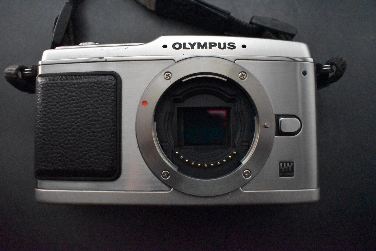 [1 Yr Warranty] Olympus Pen E-P1 Silver 12.3MP Digital Camera With Lens 6063