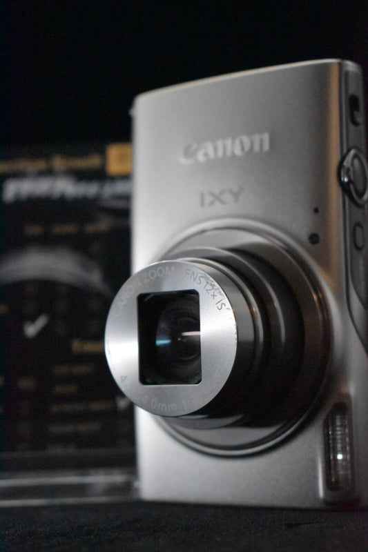 [1 Jahr Garantie] Canon IXY 650 PowerShot Elph 360 HS Digitalkamera silber 6041
