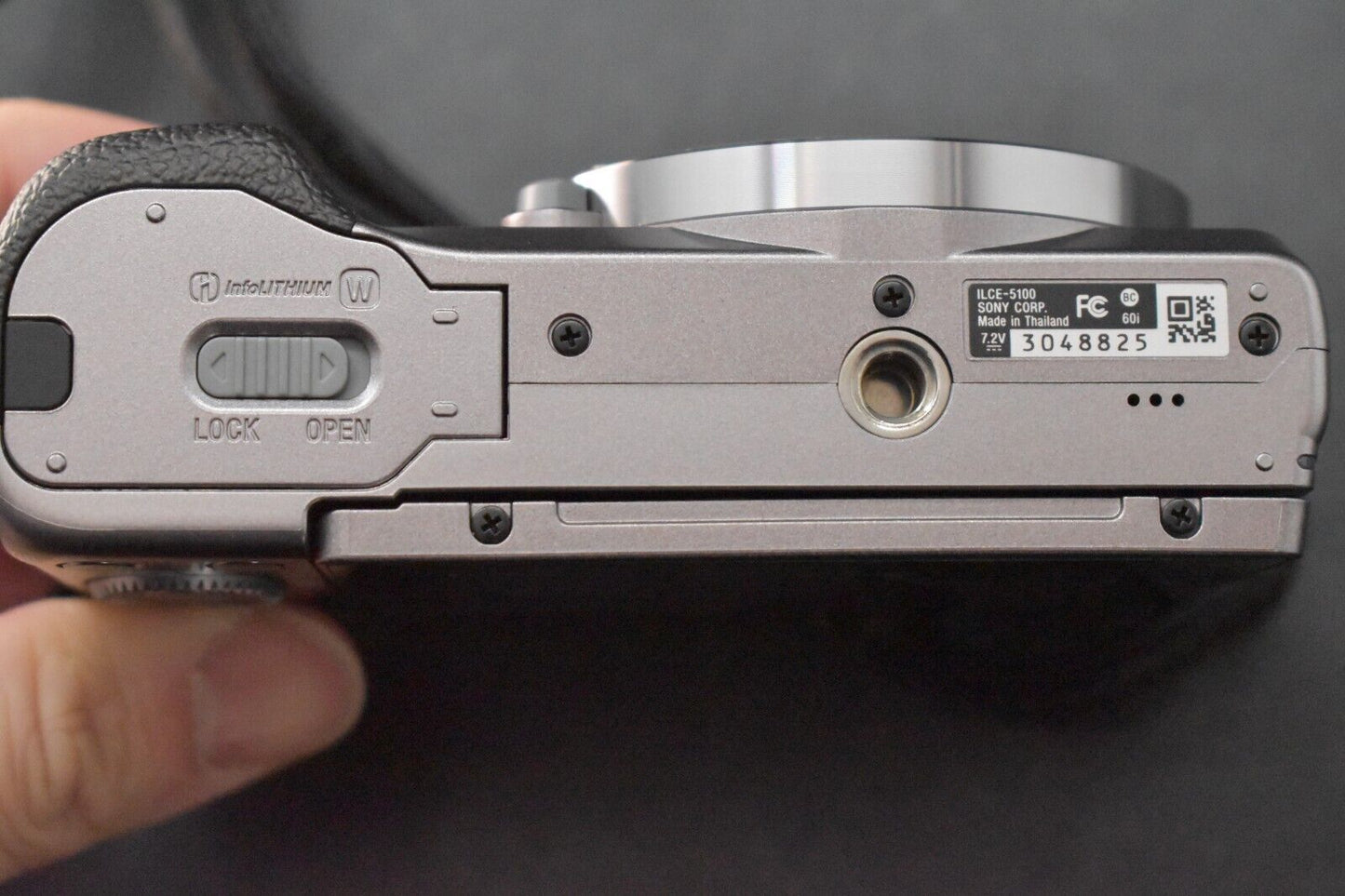 [1 Yr Warranty] Sony Alpha a5100 Mirrorless Digital Camera with Lens Silver 5927