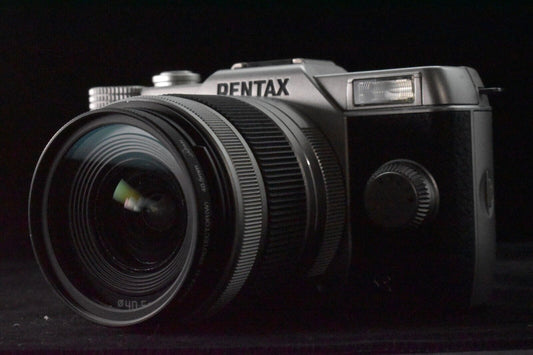 PENTAX Q10 Mirrorless Digital Camera Silver with Lens From Japan [MINT- SC1K]318