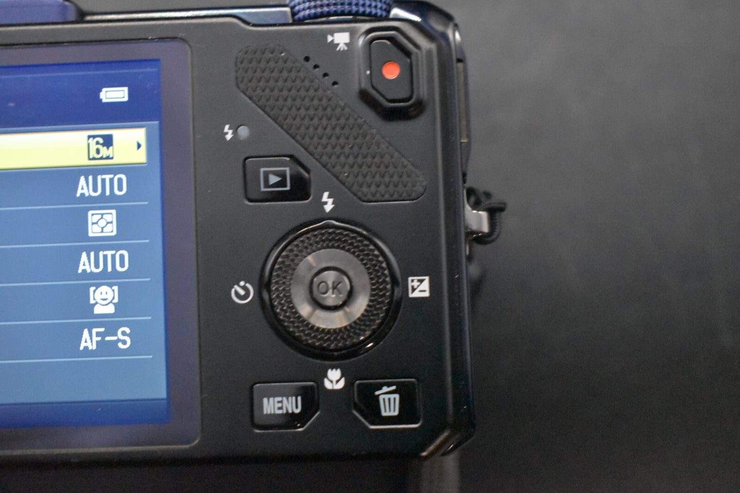 [1 Yr warranty] Nikon Coolpix S9300 Blue 16.0MP Digital Camera From JAPAN 6194