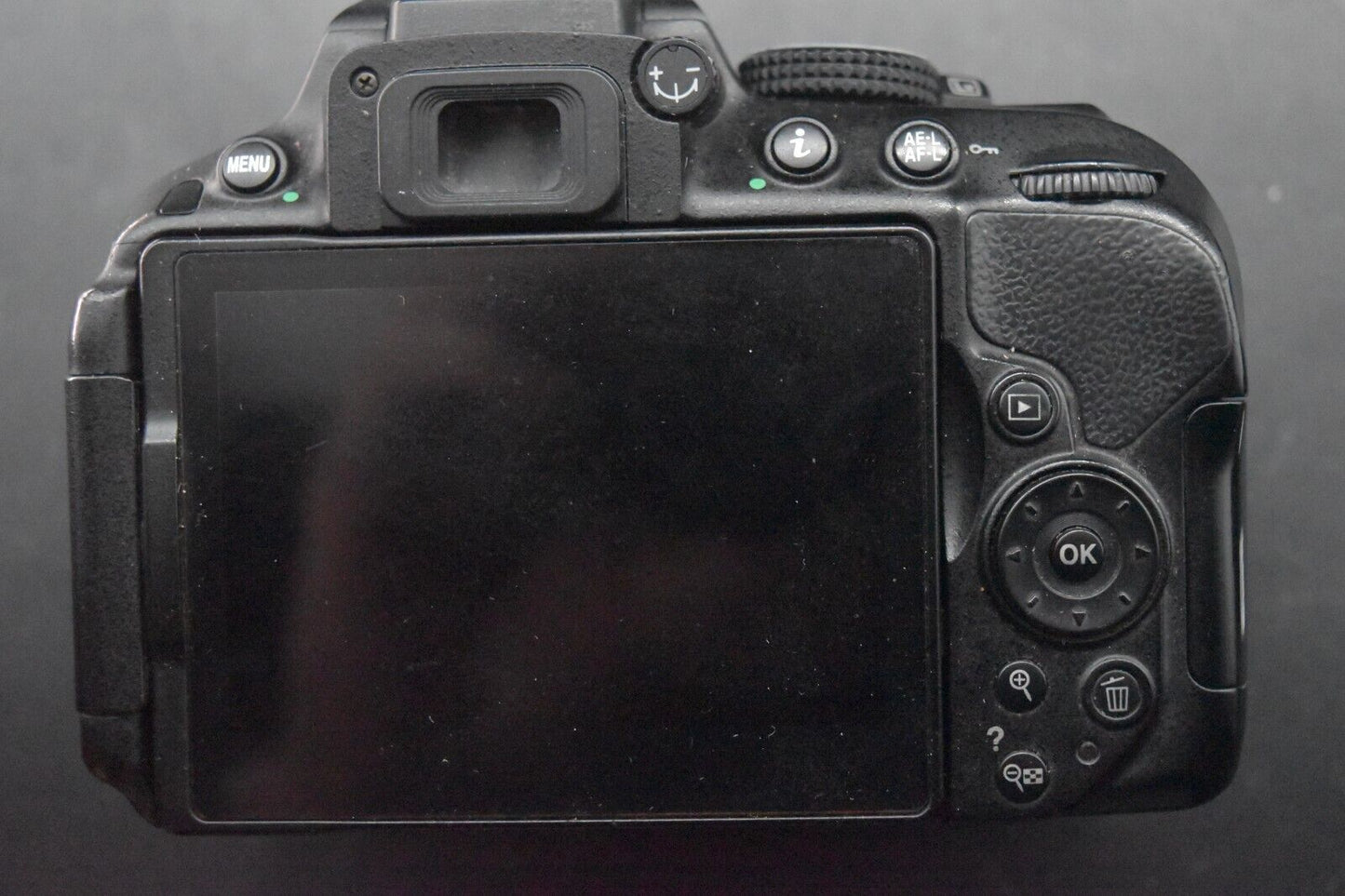 Nikon D5300 24.2 MP DSLR Camera w/ 18-55 mm Lens JAPAN [N MINT SC 27%] 5413