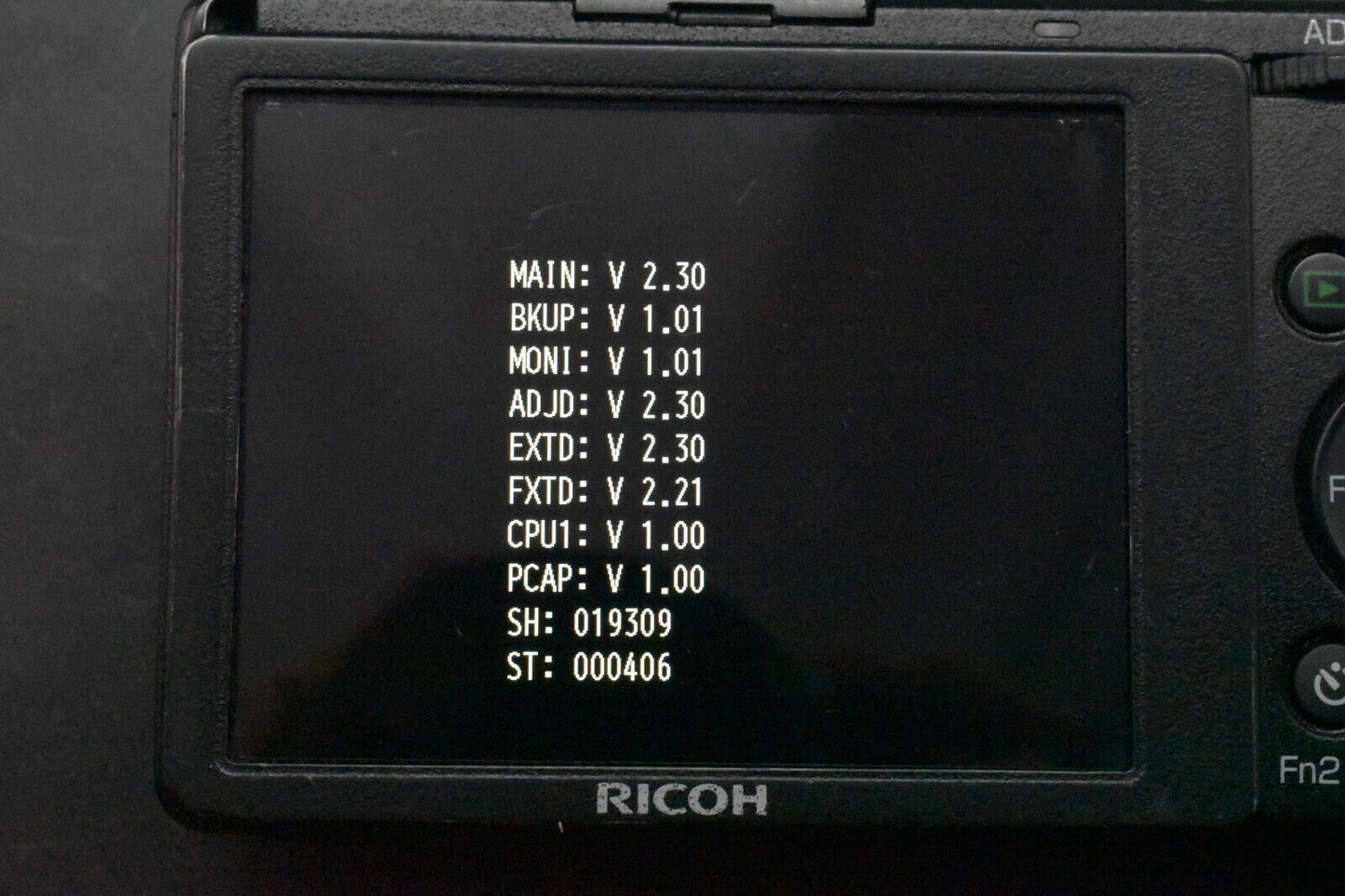 RICOH GR DIGITAL IV Point and Shoot Digital Compact Camera [N MINT] 5287