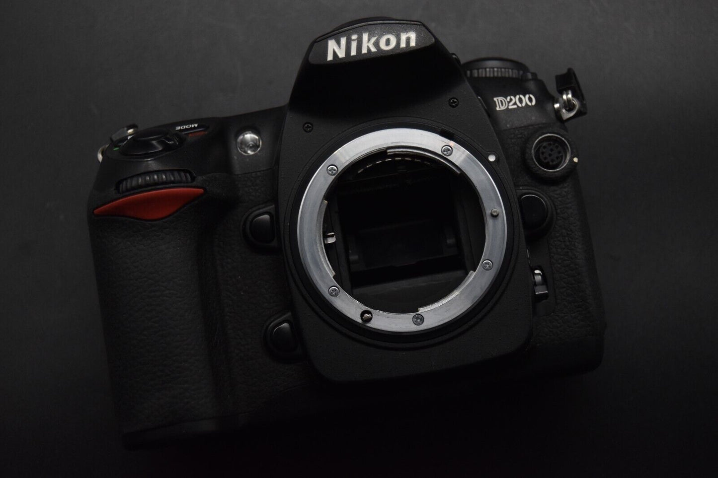 Nikon D200 10.2MP Digital SLR Camera Black Body Battery JAPAN 【MINT- SC 69537】