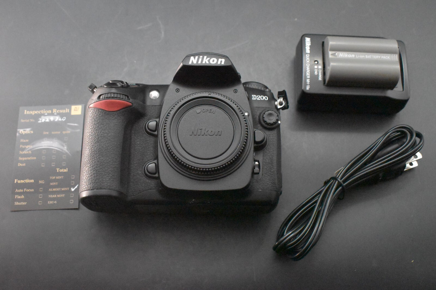 [1 Yr warranty] Nikon D200 10.2MP Digital SLR Camera Black Body Battery 6323