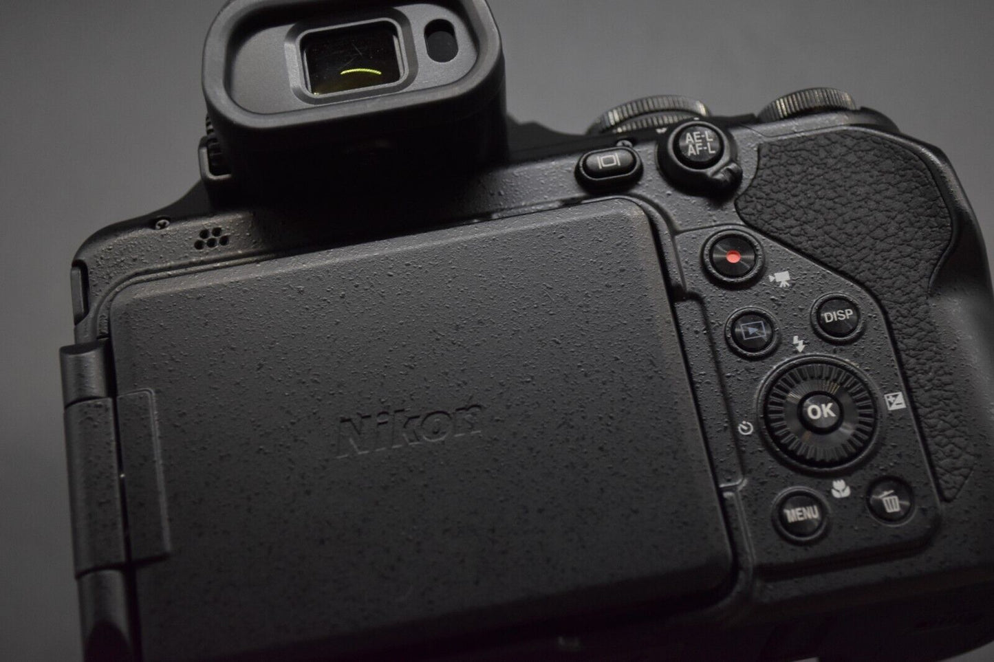 Nikon Coolpix P1000 16MP 125x Fotocamera digitale nera dal GIAPPONE [TOP...
