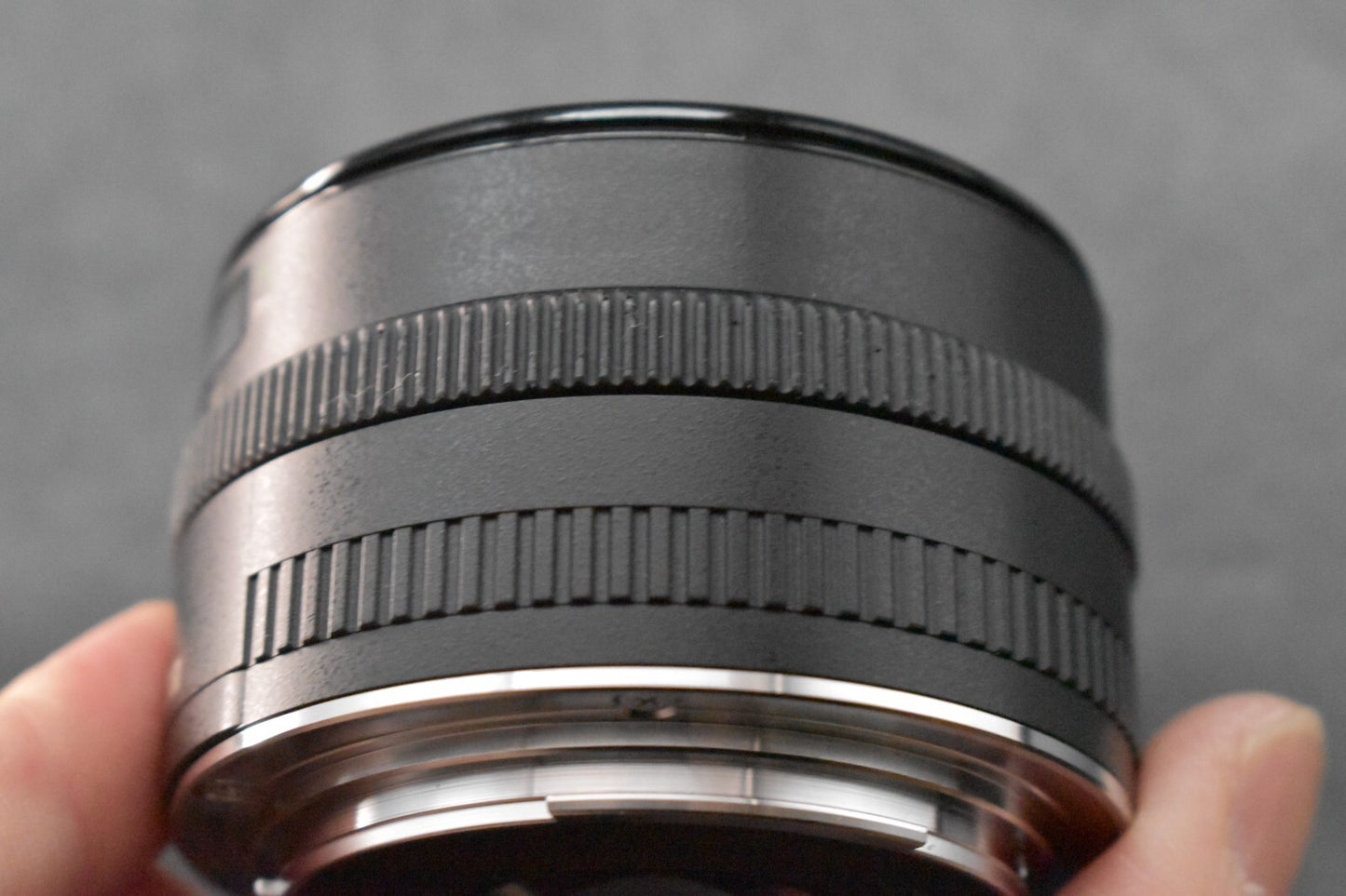 [1 Yr Warranty] Canon EF 35mm f/2 IS USM Lens From Japan