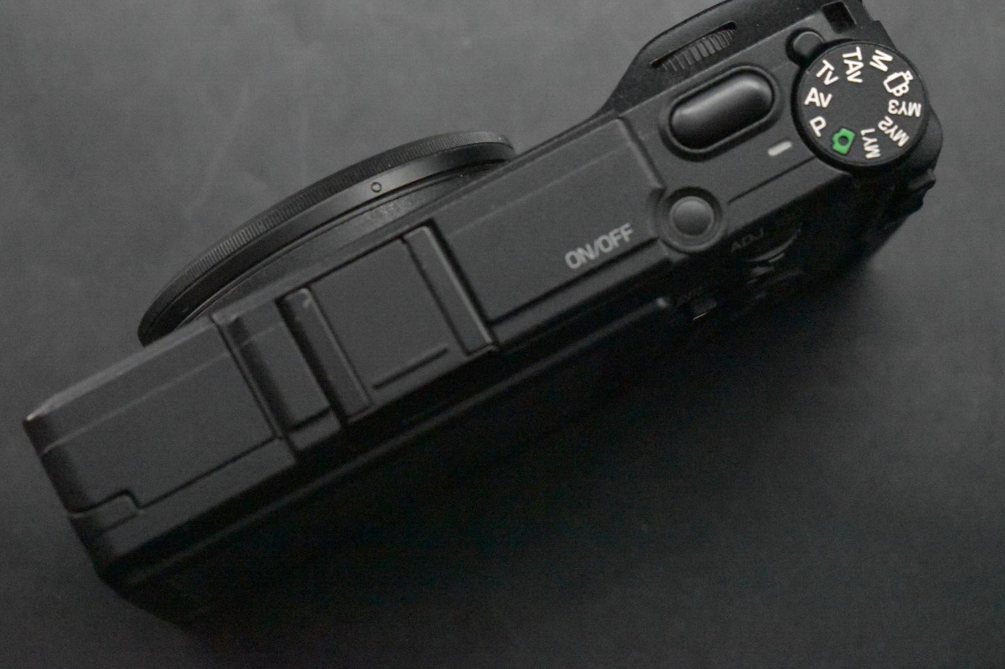 Appareil photo compact numérique 16,2 mégapixels RICOH GR II DU JAPON [MINT S...