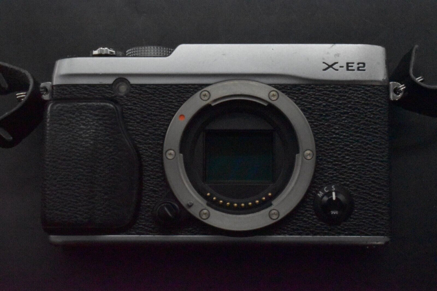 Fotocamera digitale mirrorless Fujifilm Fuji X-E2 argento usata [QUASI NUOVA]...