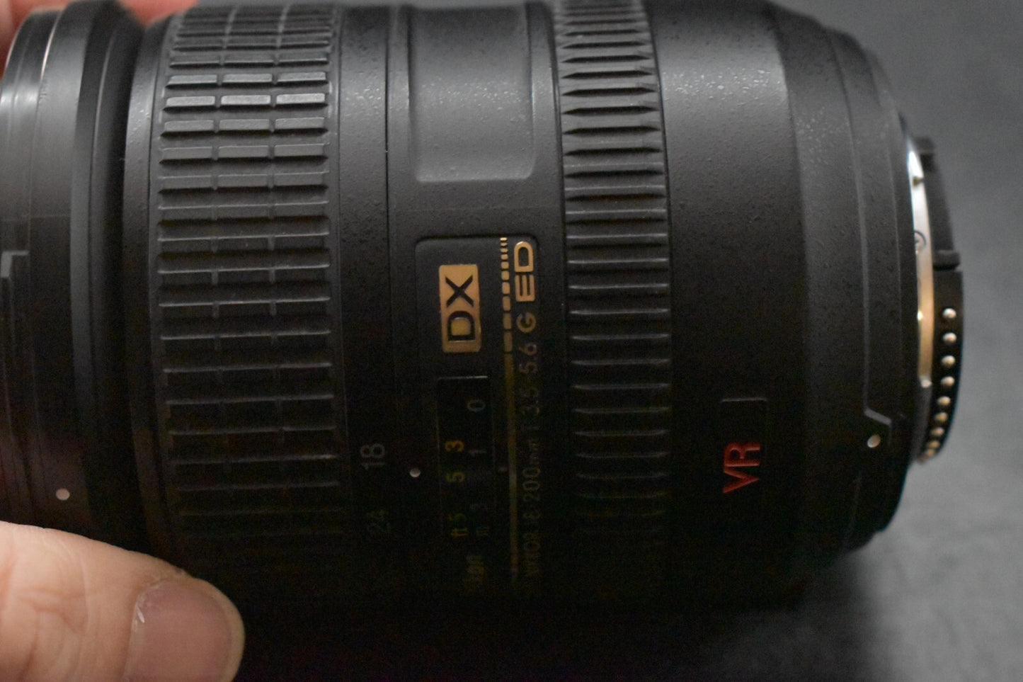 [1 Yr warranty] Nikon AF-S DX NIKKOR 18-200mm f/3.5-5.6 G ED VR II Lens 6141