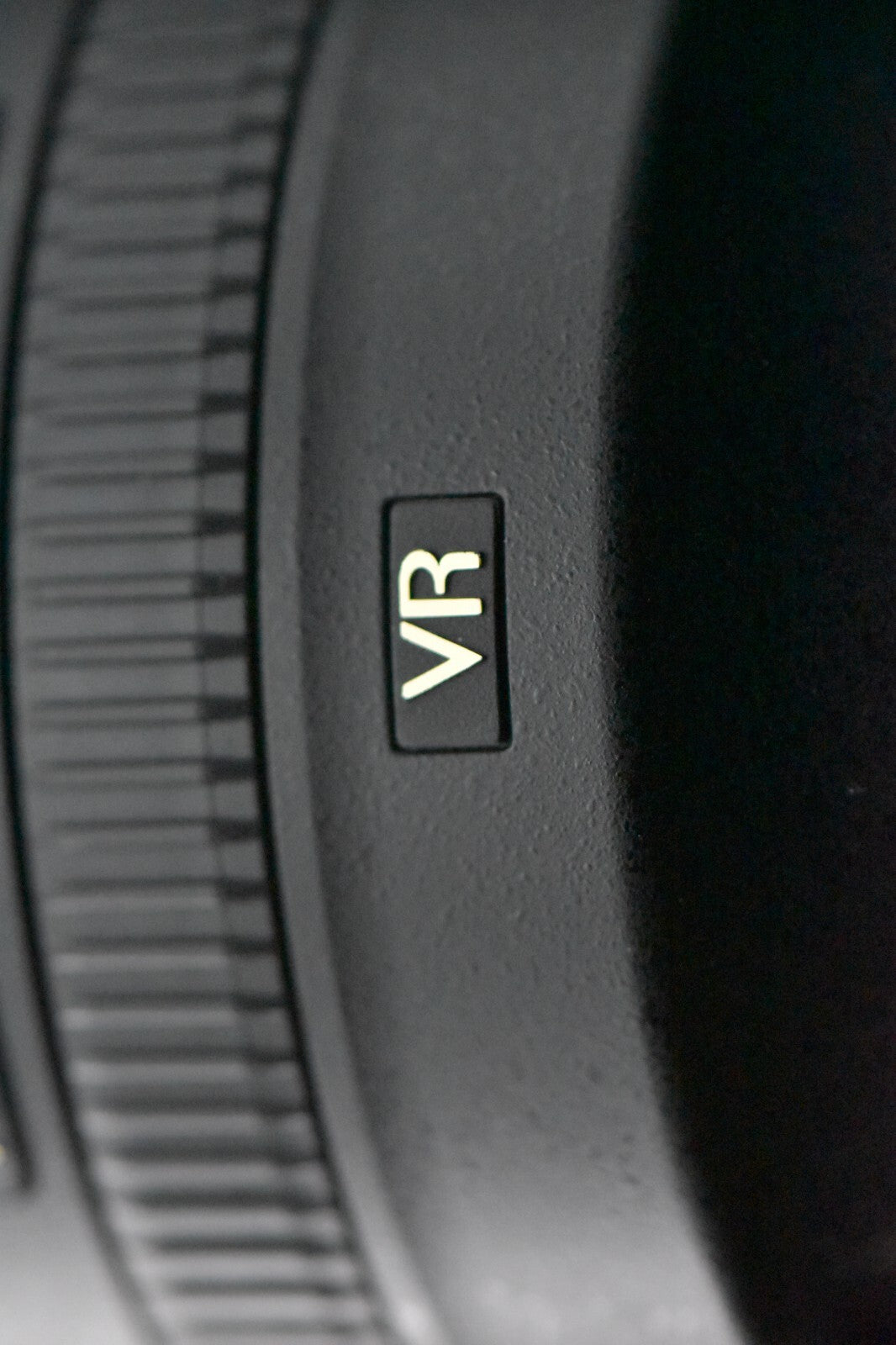 [1 Yr warranty] Nikon AF-S FX NIKKOR 28-300mm F/3.5-5.6G ED VR Zoom Lens 6831