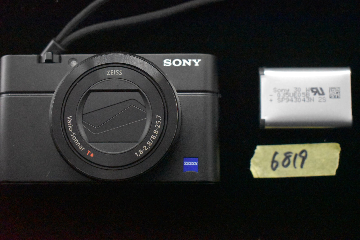 [1 Yr Warranty] Sony CyberShot DSC-RX100 III M3 Point Shoot Digital Camera 6819