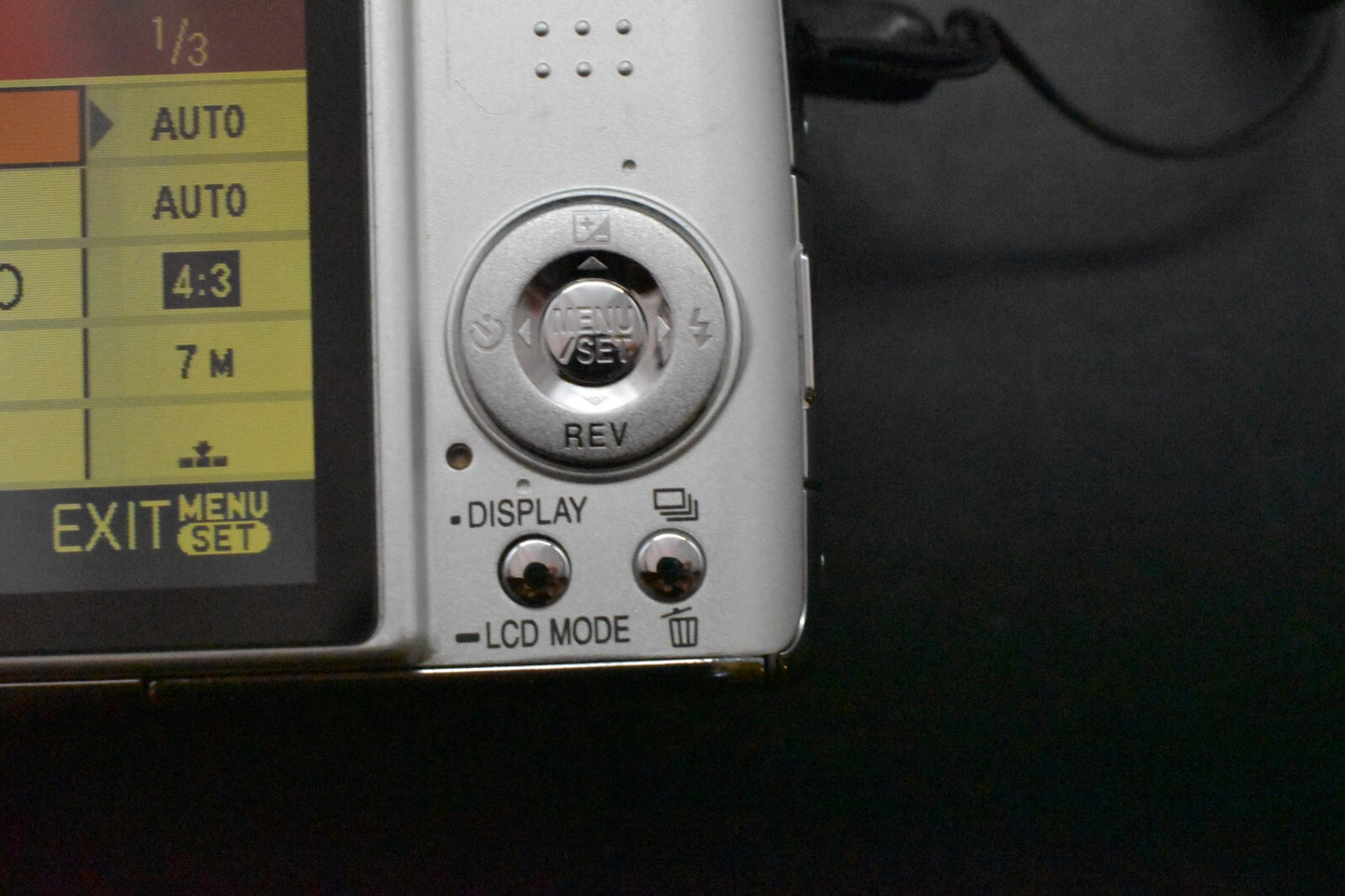 [1 Yr Warranty] Panasonic Lumix DMC-FX07 Compact Digital Camera Silver 6431