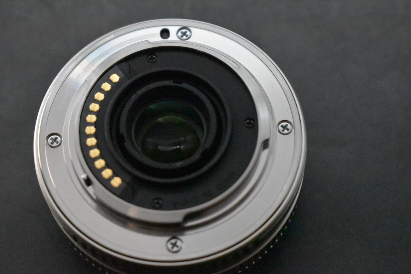 [1 Yr Warranty] Olympus Pen Lite E-PL6 16.0MP Body White with 2 Lenses 6140