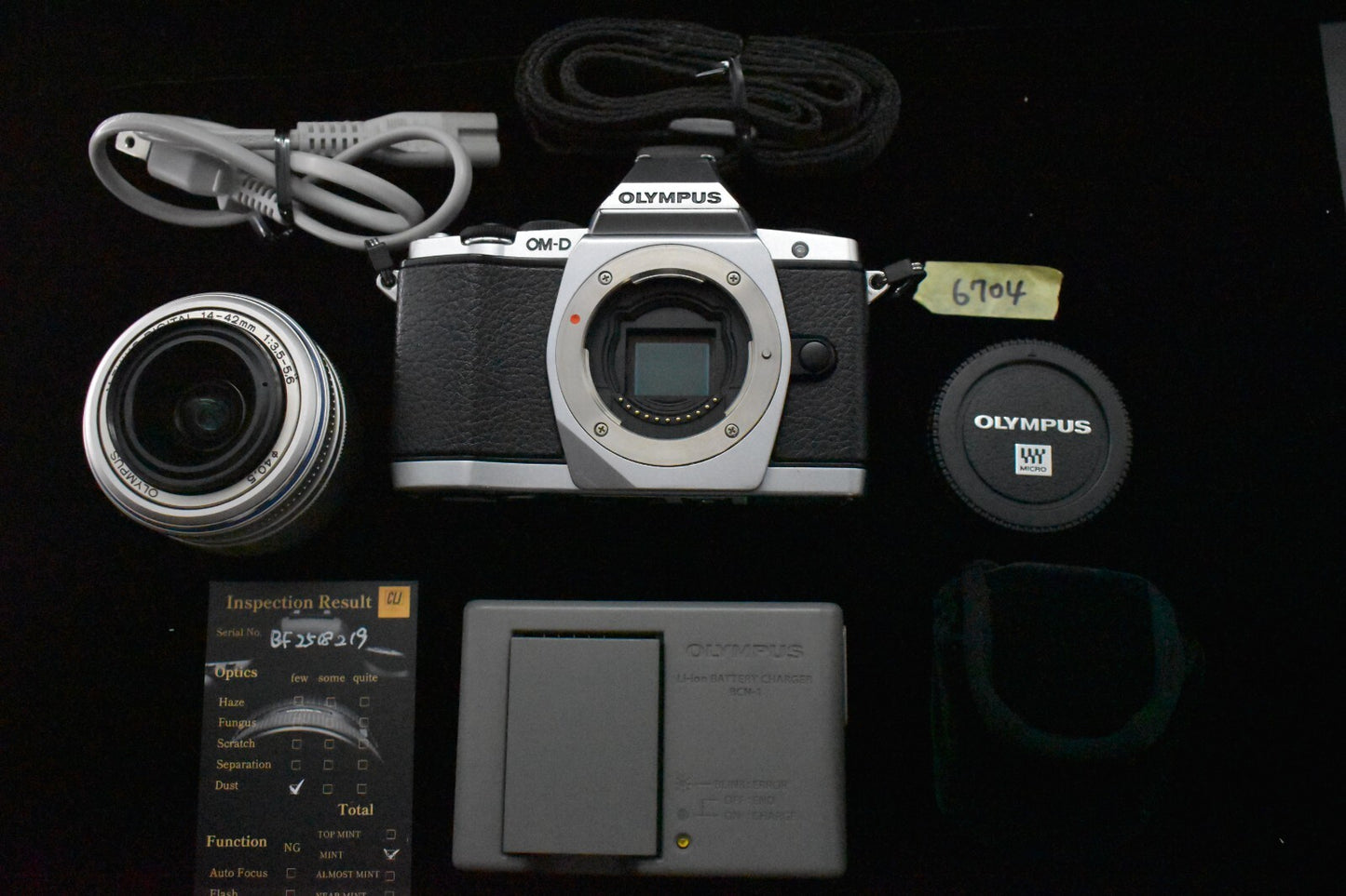 [1 Yr Warranty] Olympus OMD E-M5 Mirrorless Digital Camera with Lens Silver 6704