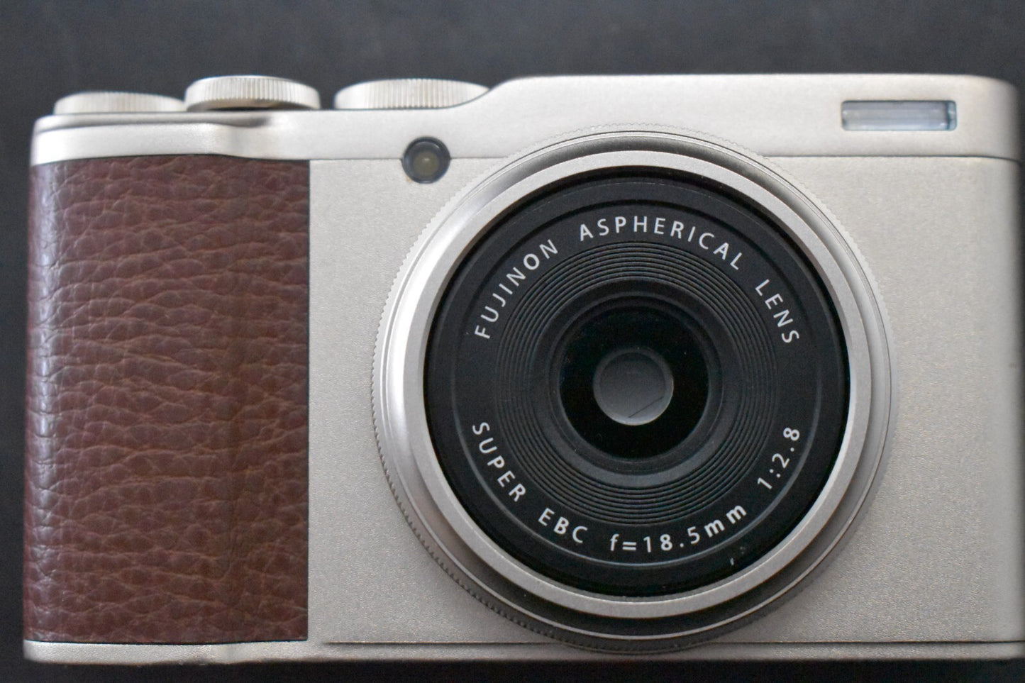 [1 Yr warranty] Fujifilm Fuji XF10 XF-10 Gold Compact Digital Camera JAPAN 6596