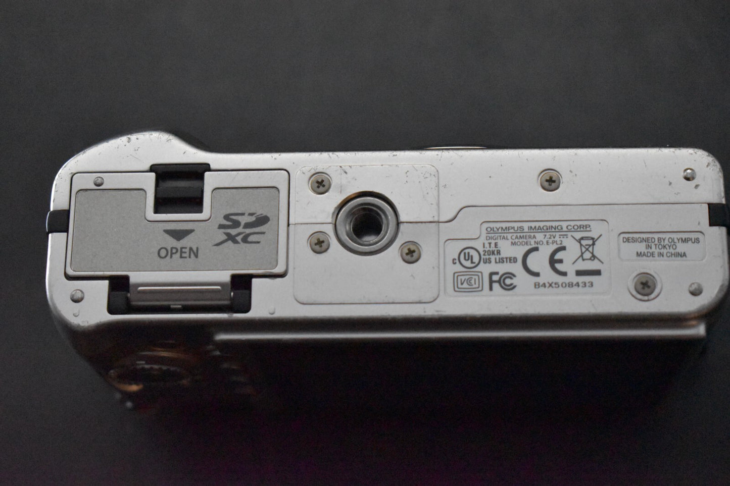 [1 Yr Warranty] Olympus PEN E-PL2 Digital Camera Body with Lens Silver 6075