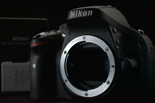 [1 Yr Warranty] Nikon D5200 24.1MP Digital Camera Black Body Only 6637