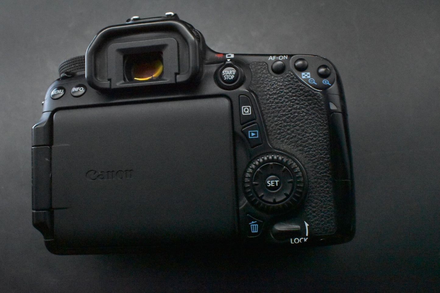 [1 Yr warranty] Canon EOS 70D DSLR Digital SLR Video Camera Body 6449