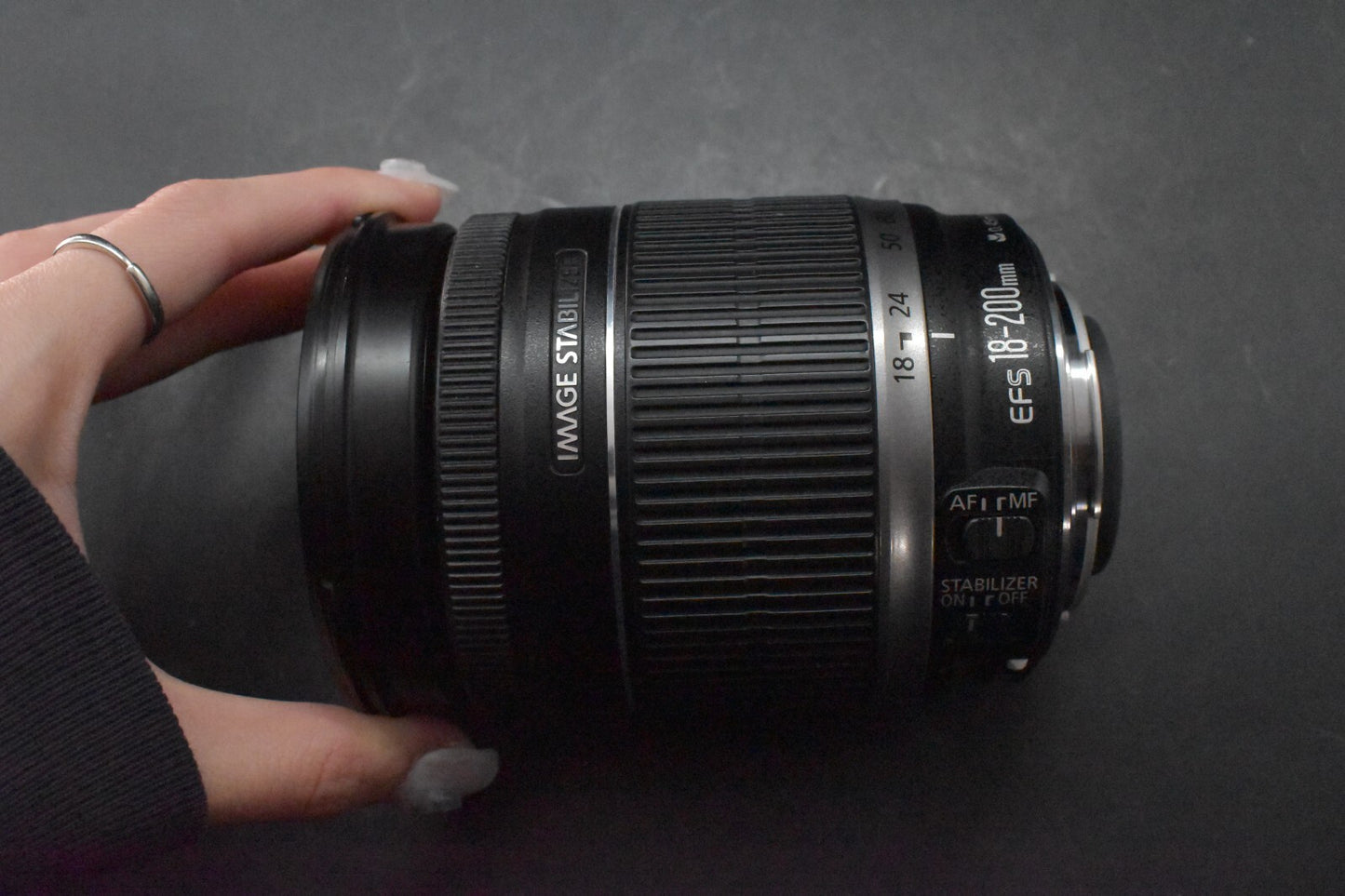 [1 Yr warranty] Canon EF-S 18-200mm f/3.5-5.6 IS Wide Angle Zoom AF Lens 6453