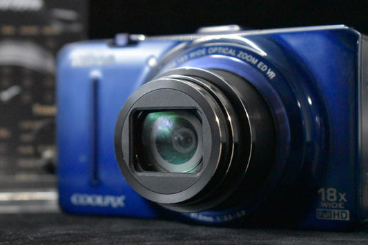 [1 Yr warranty] Nikon Coolpix S9300 Blue 16.0MP Digital Camera From JAPAN 6194