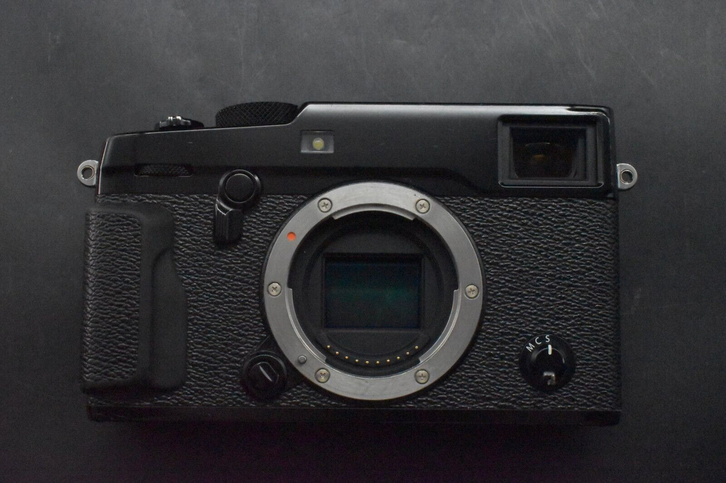 [1 Yr warranty] Fujifilm X-Pro2 Mirrorless Digital Professional Camera Body 5334