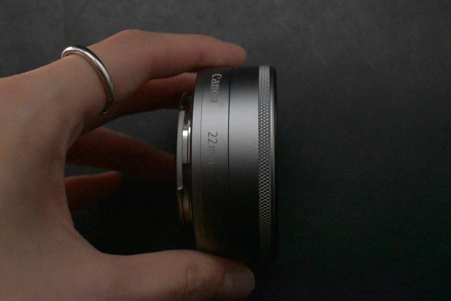 [1 Yr Warranty] Canon EF-M 22mm f/2 STM Lens for EOS M EF-M Mount Silver 6461