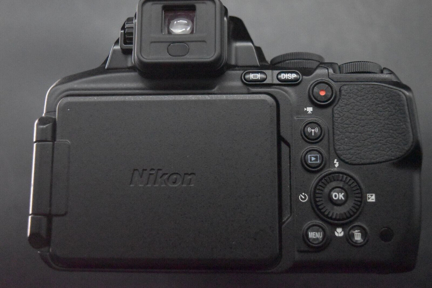 [1 Yr warranty] Nikon Coolpix P900 Black Point and Shoot Super Zoom Camera 6588