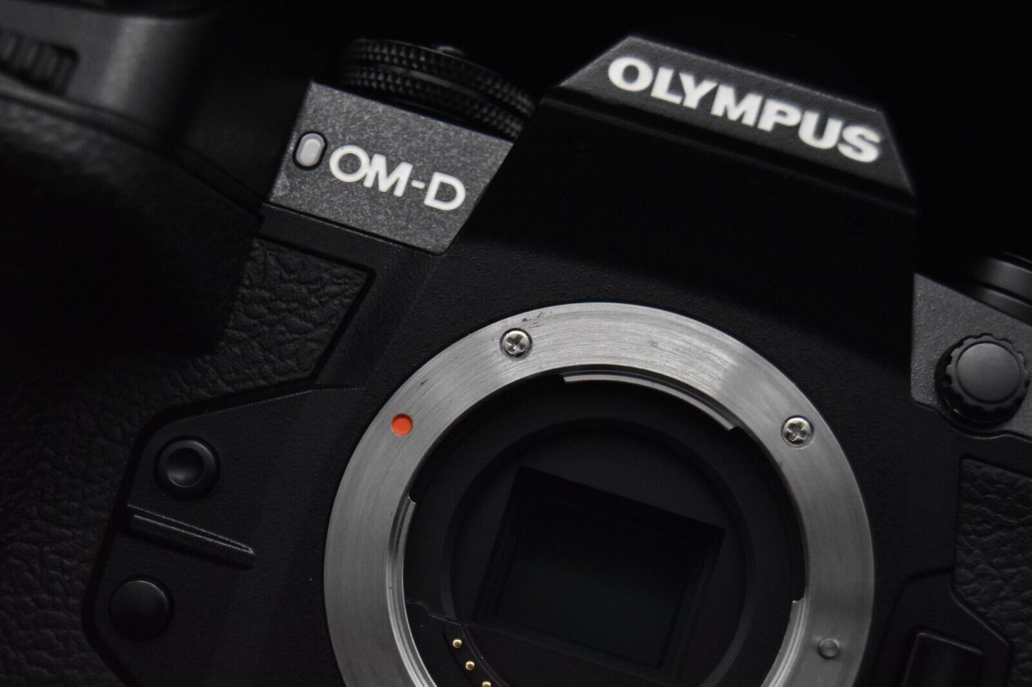 Olympus OM-D E-M1X 20.4MP Digital SLR Camera From Japan 【MINT- SC 45634】2211