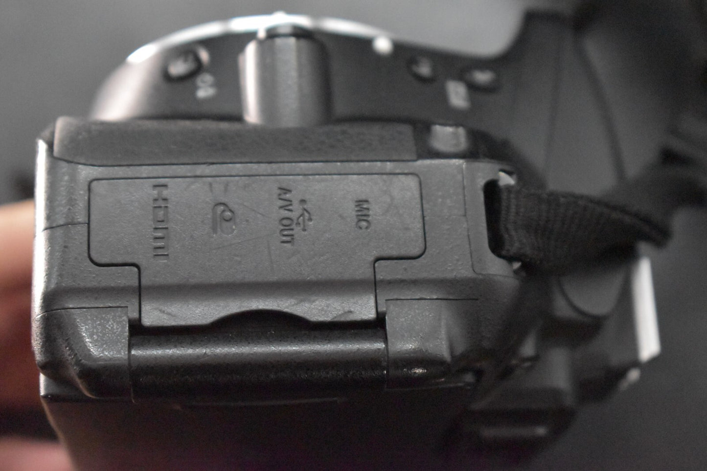 [1 Yr warranty] Nikon D5300 24.2 MP DSLR Digital Video Camera with Lens 6171