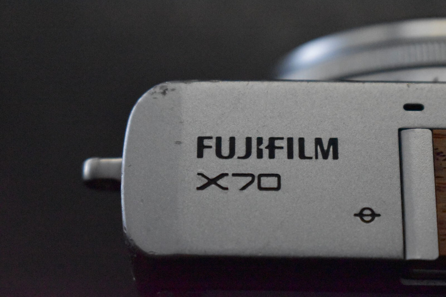 [1 Yr warranty] READ Fujifilm Fuji X70 16.3MP Compact Digital Camera Silver 6519