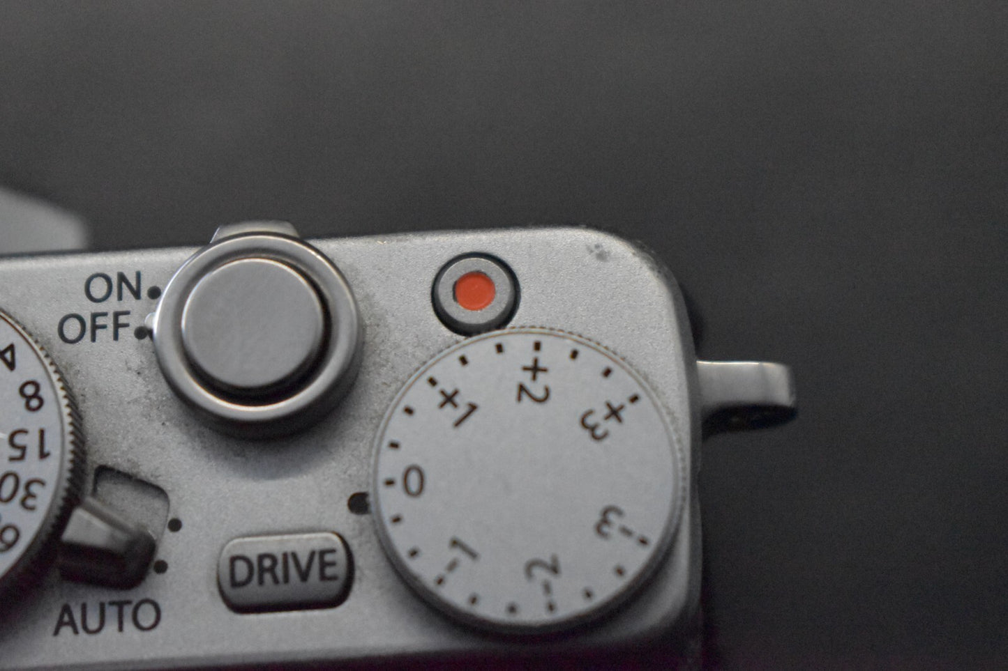 [1 Yr warranty] READ Fujifilm Fuji X70 16.3MP Compact Digital Camera Silver 6519