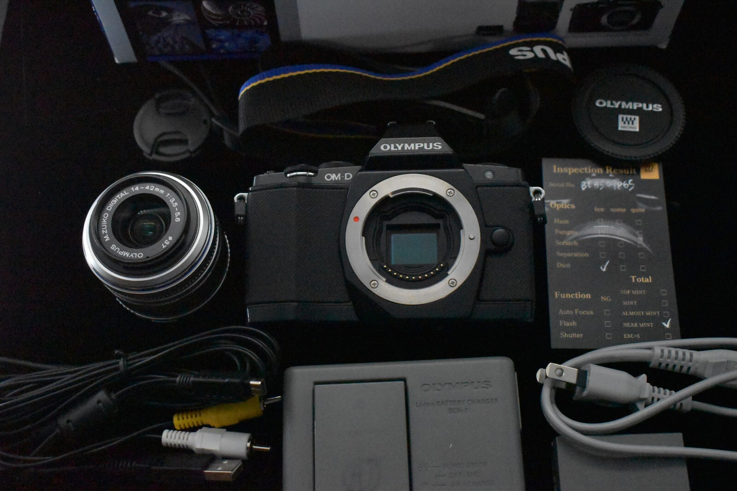 [1 Yr warranty] Olympus OM-D E-M5 Mirrorless Digital Camera with Lens Black 6702