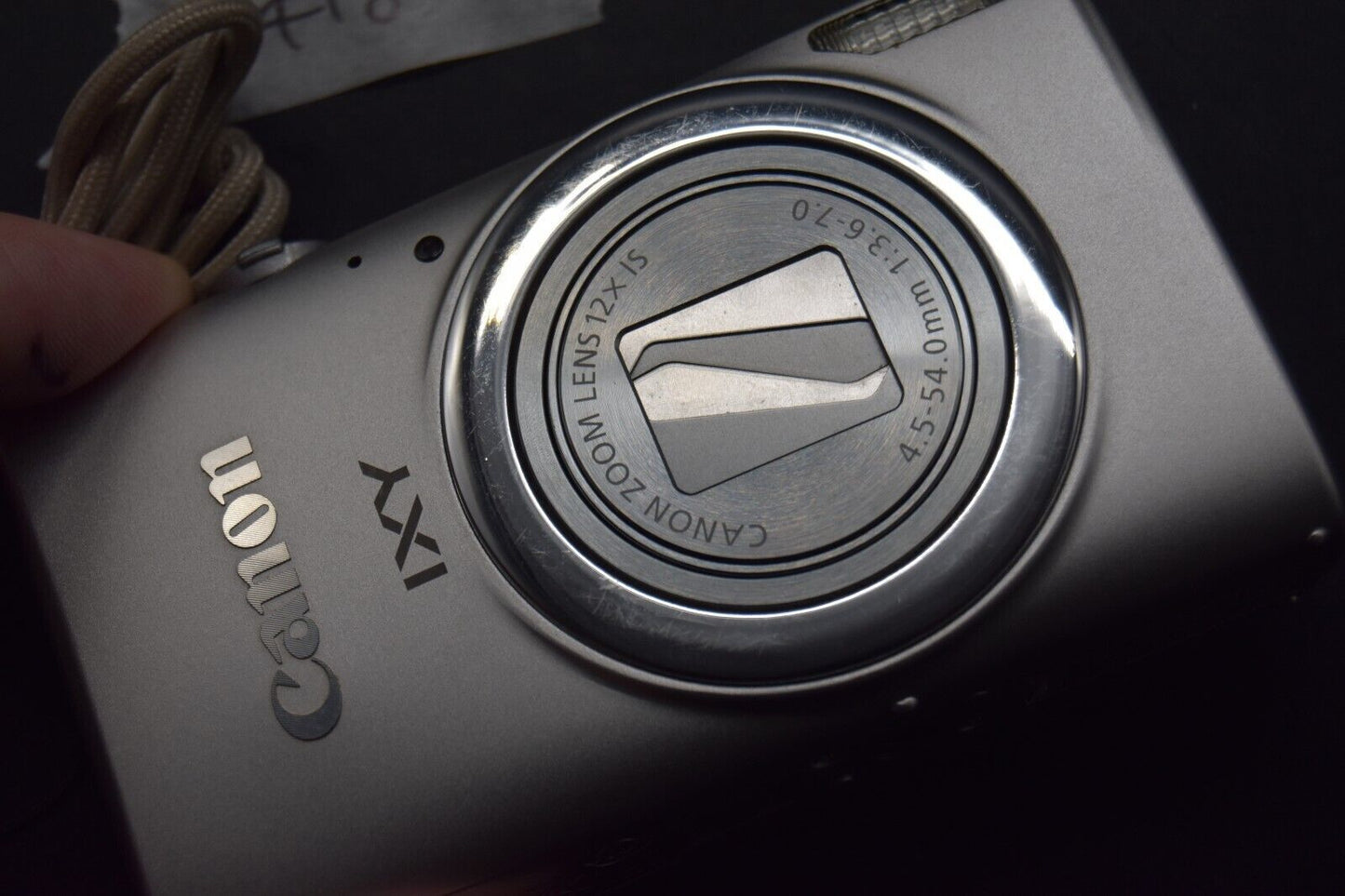 Canon IXY 630 Powershot Silver Fotocamera digitale zoom 12x dal GIAPPONE...