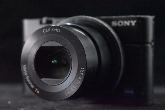 ENGLISH OK! Sony Cyber-Shot DSC-RX100 20.2MP Digital Camera 6545