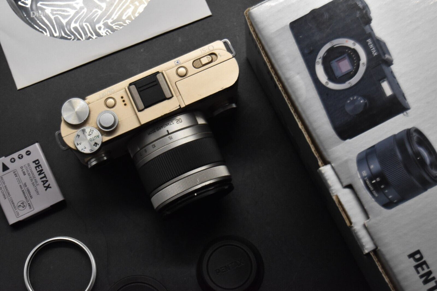 PENTAX Q-S1 02 Zoom Kit 12.4 MP Digital SLR Champagne Gold 【MINT- SC 5832】2907