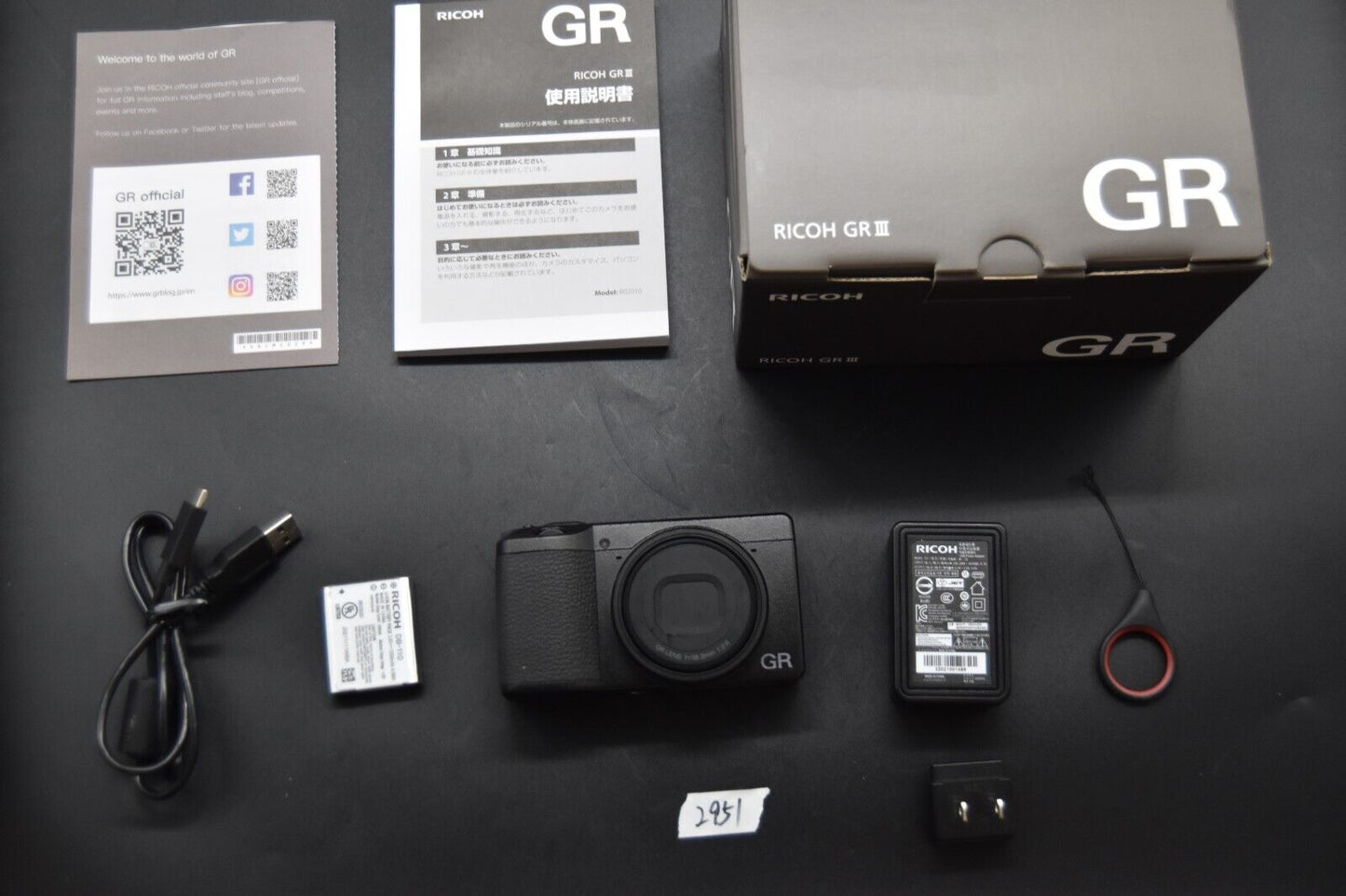 RICOH GR III 24.2MP 18.3mm f/2.8 Digital Camera Black From JAPAN 【MINT】 2951